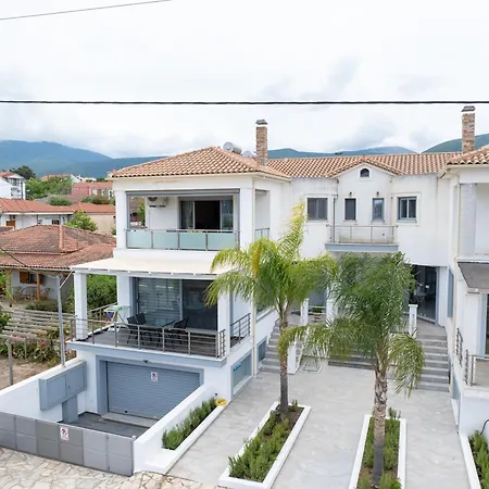 Nicolis Seaside Karavomylos