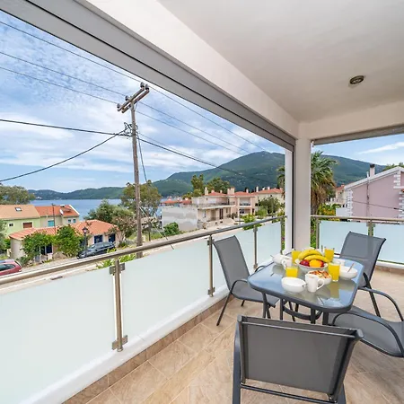 Apartman Nicolis Seaside Karavómilosz