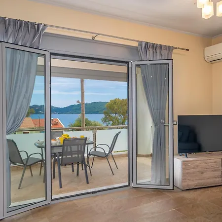 Apartman Nicolis Seaside Karavómilosz