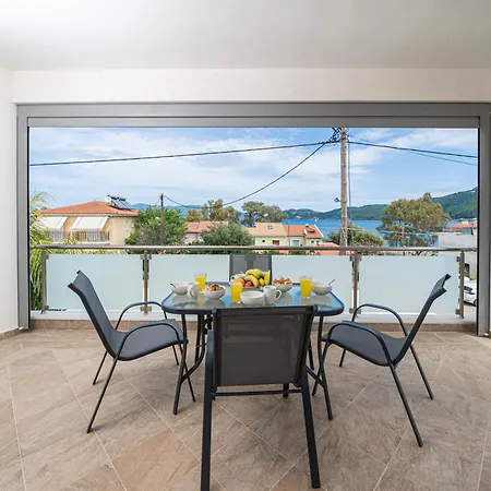 Nicolis Seaside Apartman Karavómilosz