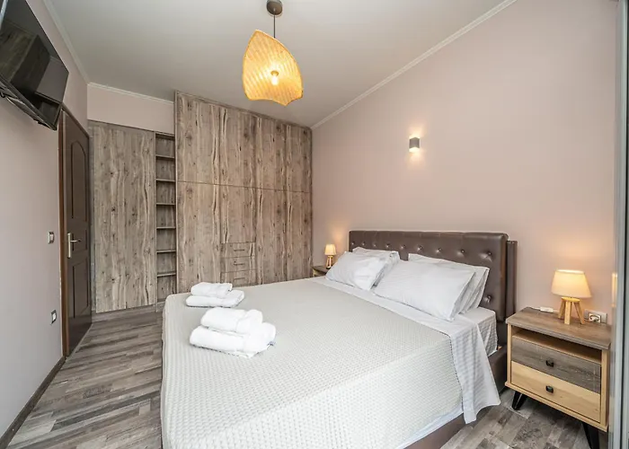 Nicolis Seaside カラヴォミロス