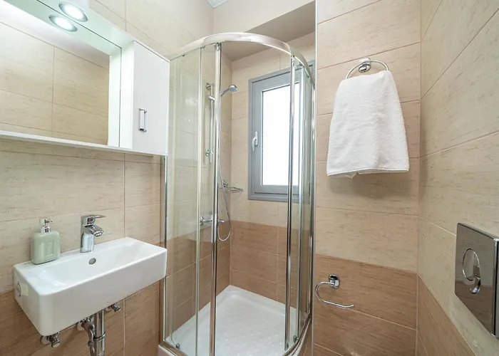 Nicolis Seaside カラヴォミロス