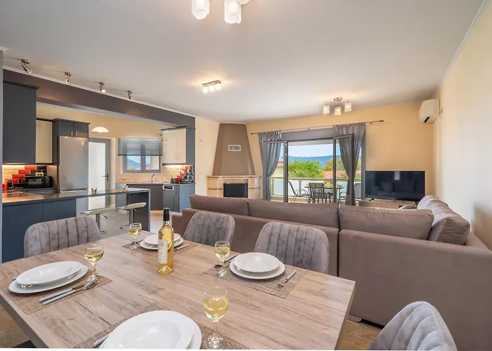 Nicolis Seaside アパート